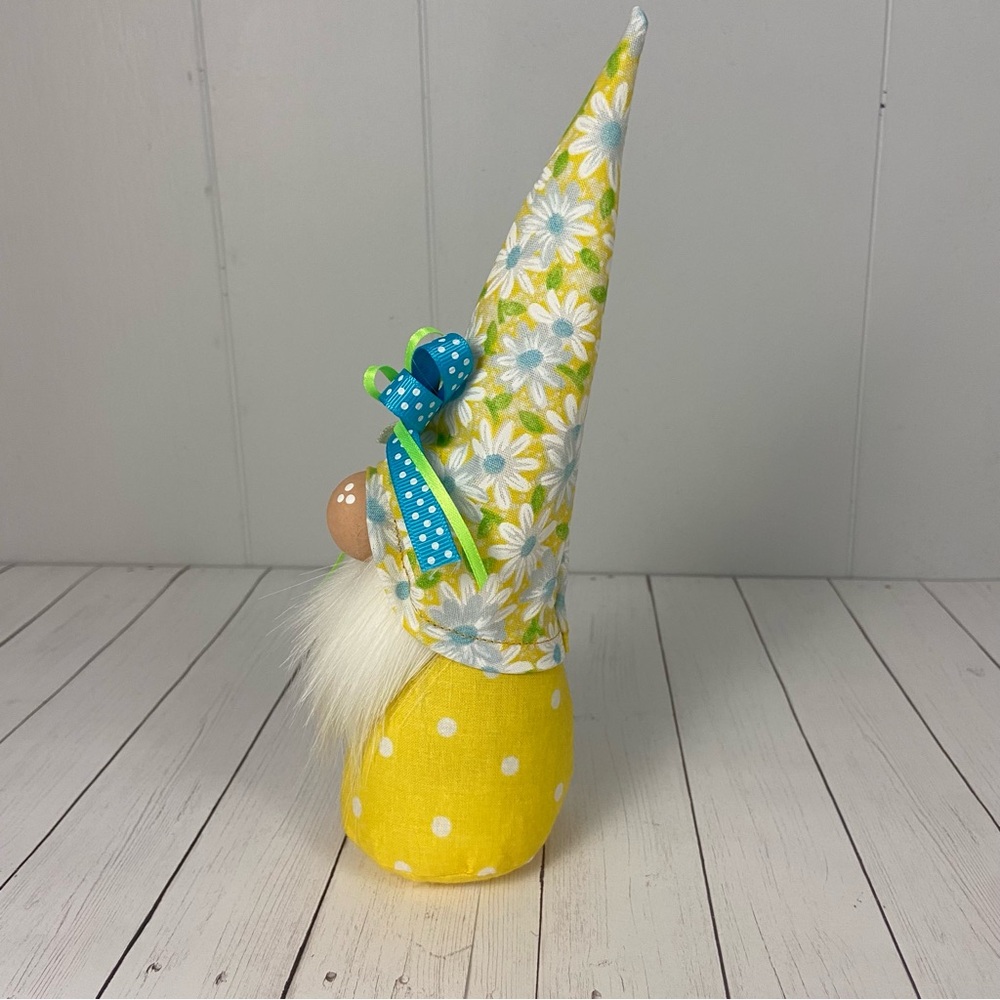 SOLD 🚫 Spring Summer Gnome Daisy Print Yellow Polka Dot Multicolor Bow - Picture 6 of 11